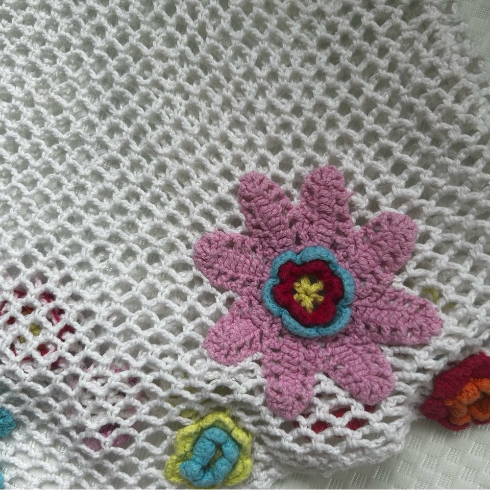 Little girl size  6X crochet poncho cottagecore boho floral sweet white blue - Picture 8 of 12